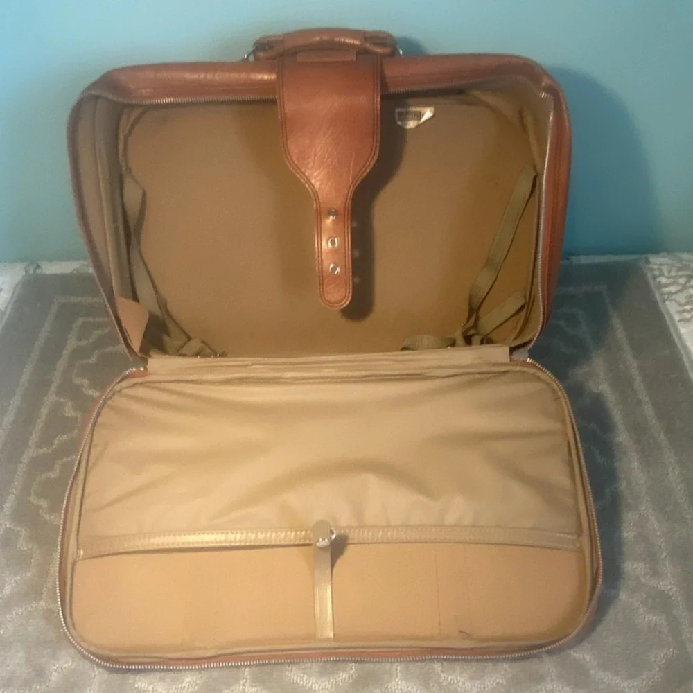 Sears Vintage Brown Hard Faux Leather Suitcase Locking compartments 1970s